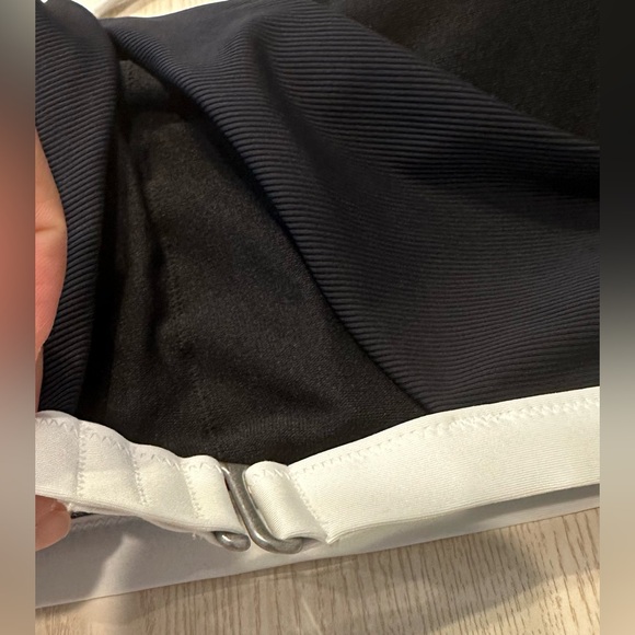 Athleta Cloudbreak High Neck Bikini top Medium - Picture 9 of 15